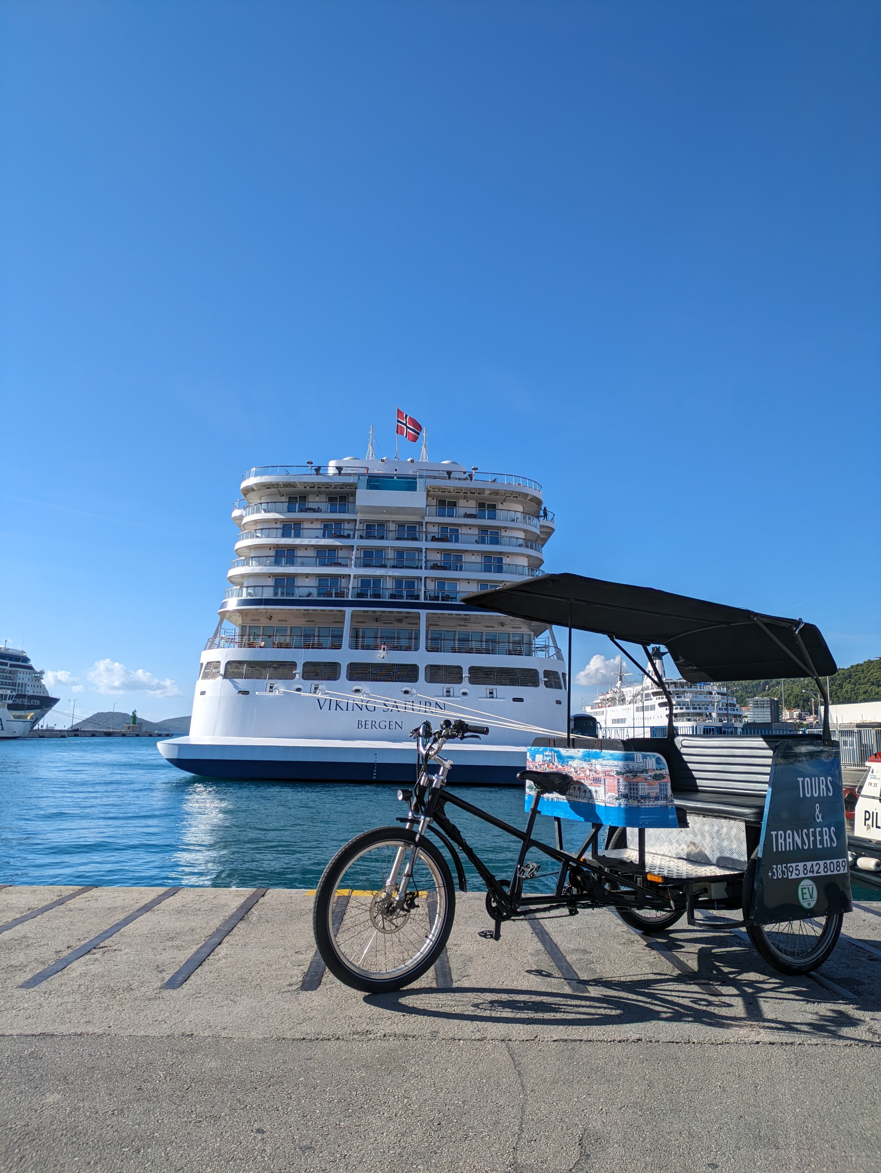 Rickshaw on a sunny Mediterranean street